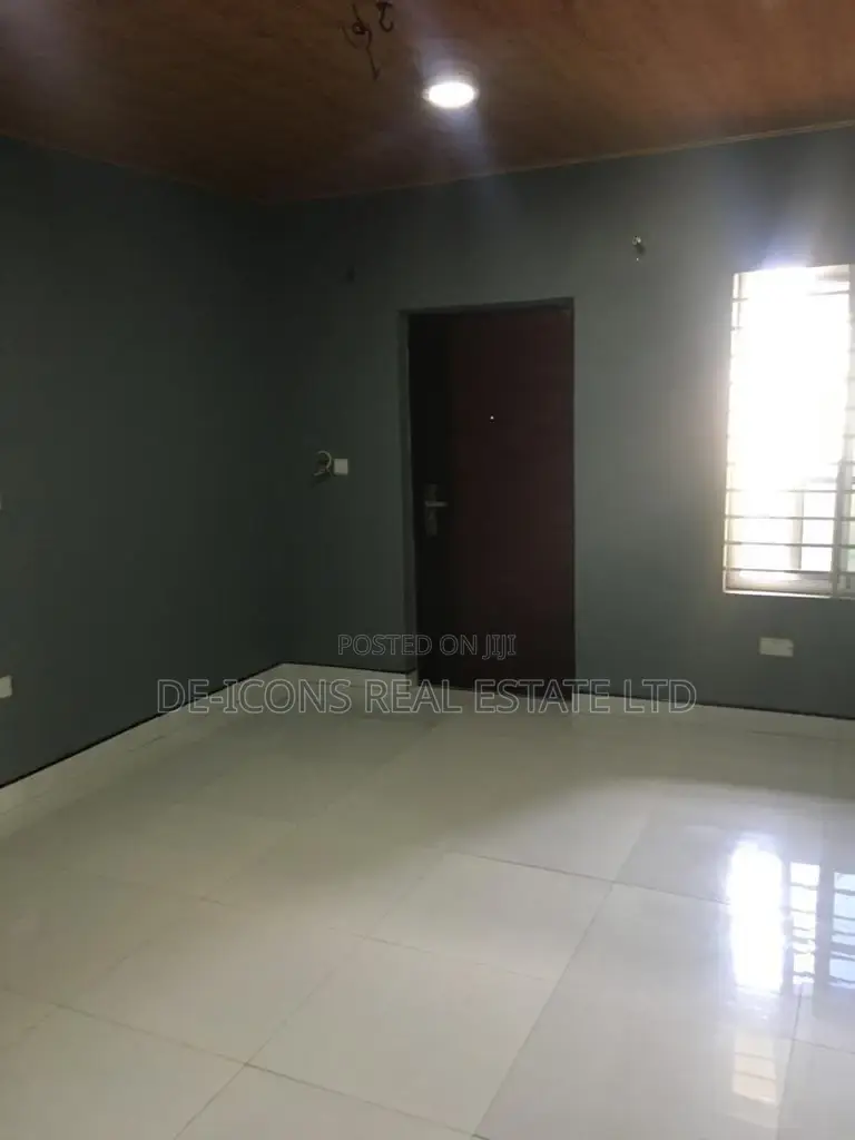 2bdrm Duplex in De-Icons Real Estate, Awutu Senya East Municipal