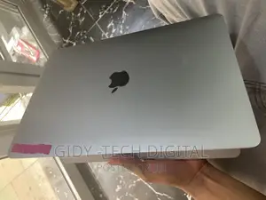 Laptop Apple MacBook Pro 8GB Intel Core I5 SSD 512GB