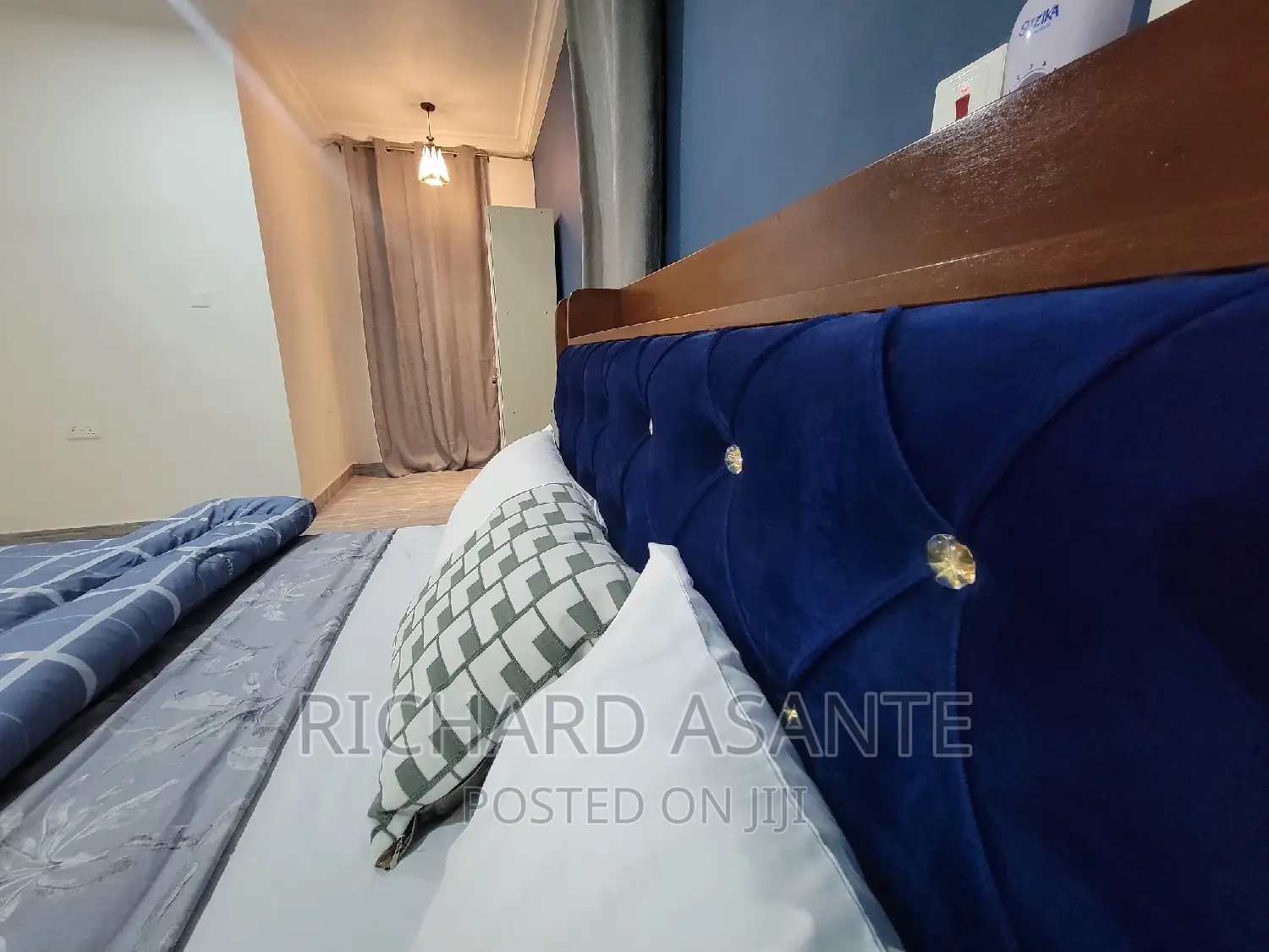 1 Bedroom Short Stay and Vacation Apartment at Pokoasi-Fise