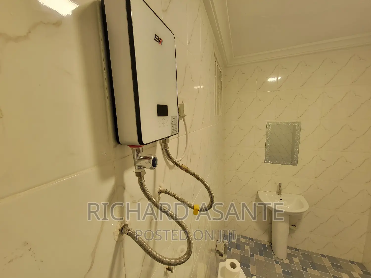 1 Bedroom Short Stay and Vacation Apartment at Pokoasi-Fise
