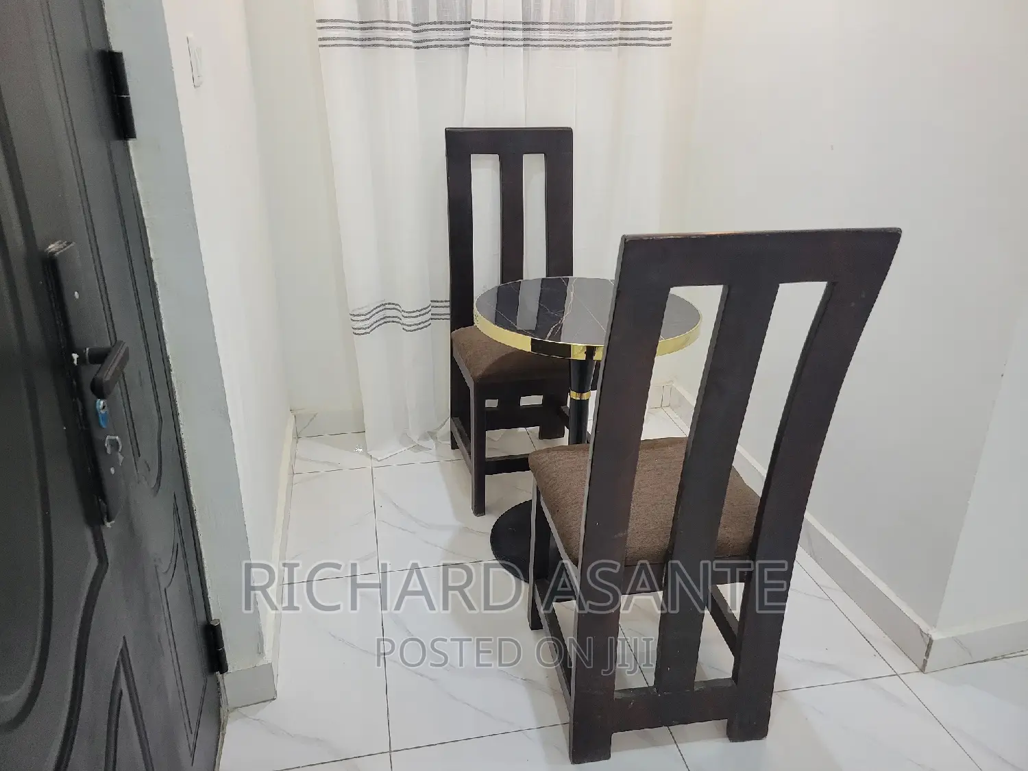 1 Bedroom Short Stay and Vacation Apartment at Pokoasi-Fise