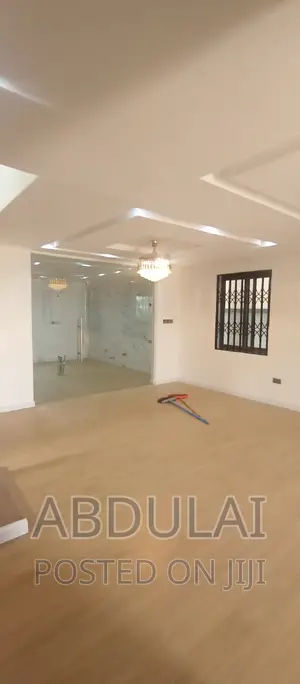 5bdrm House in Abdulai, Pillar 2 for rent