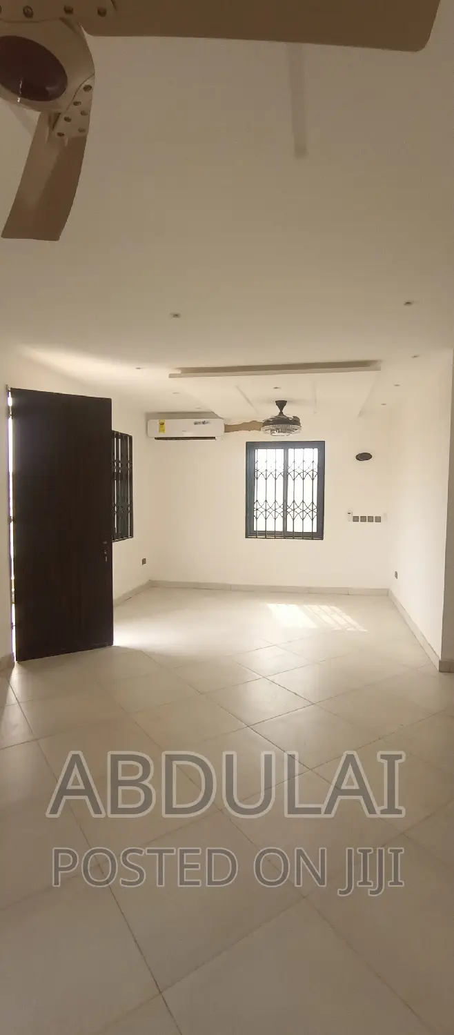 5bdrm House in Abdulai, Pillar 2 for rent