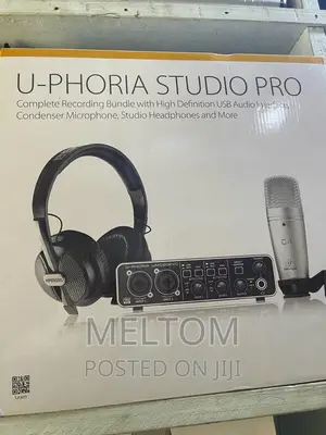 Behringer U-Phoria Studio PRO