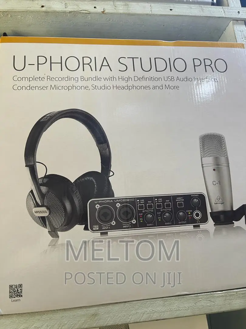 Behringer U-Phoria Studio PRO