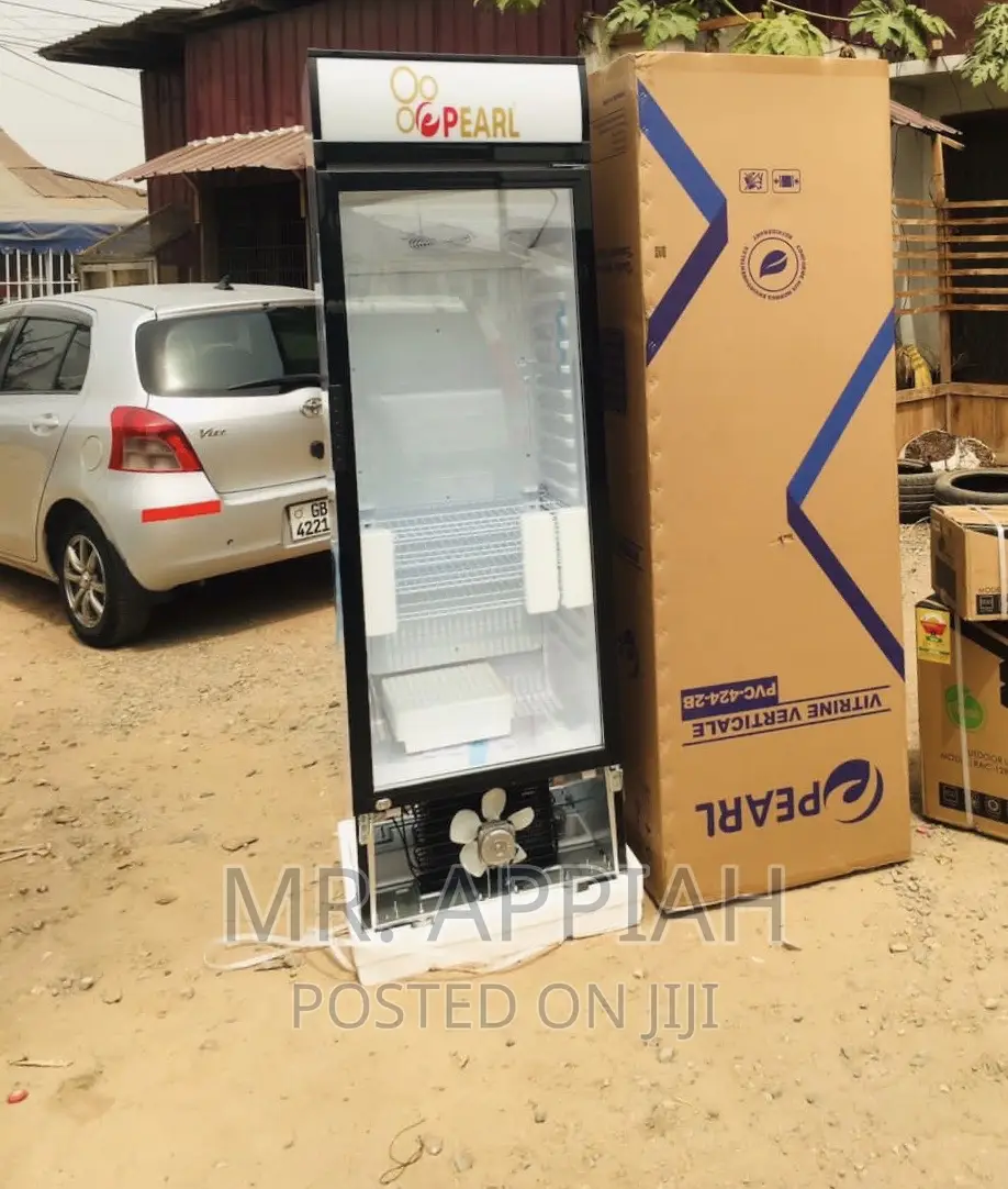 Energy Saving Pearl PVC-424 Single Door Beverage Cooler.