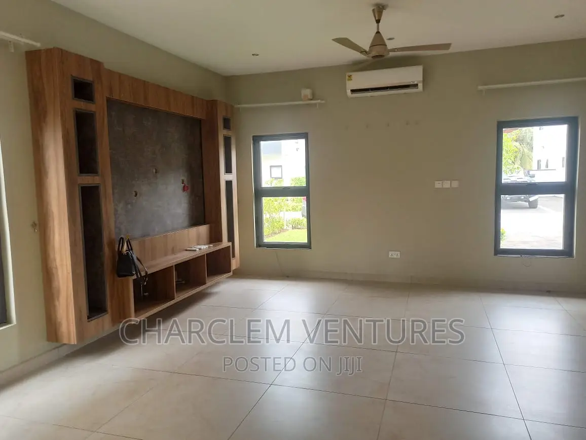 3bdrm House in Charclem Ventures, North Legon for sale