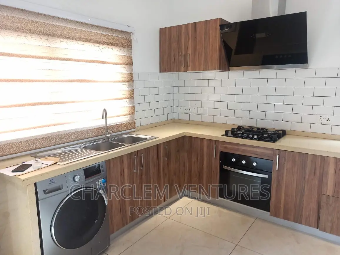 3bdrm House in Charclem Ventures, North Legon for sale