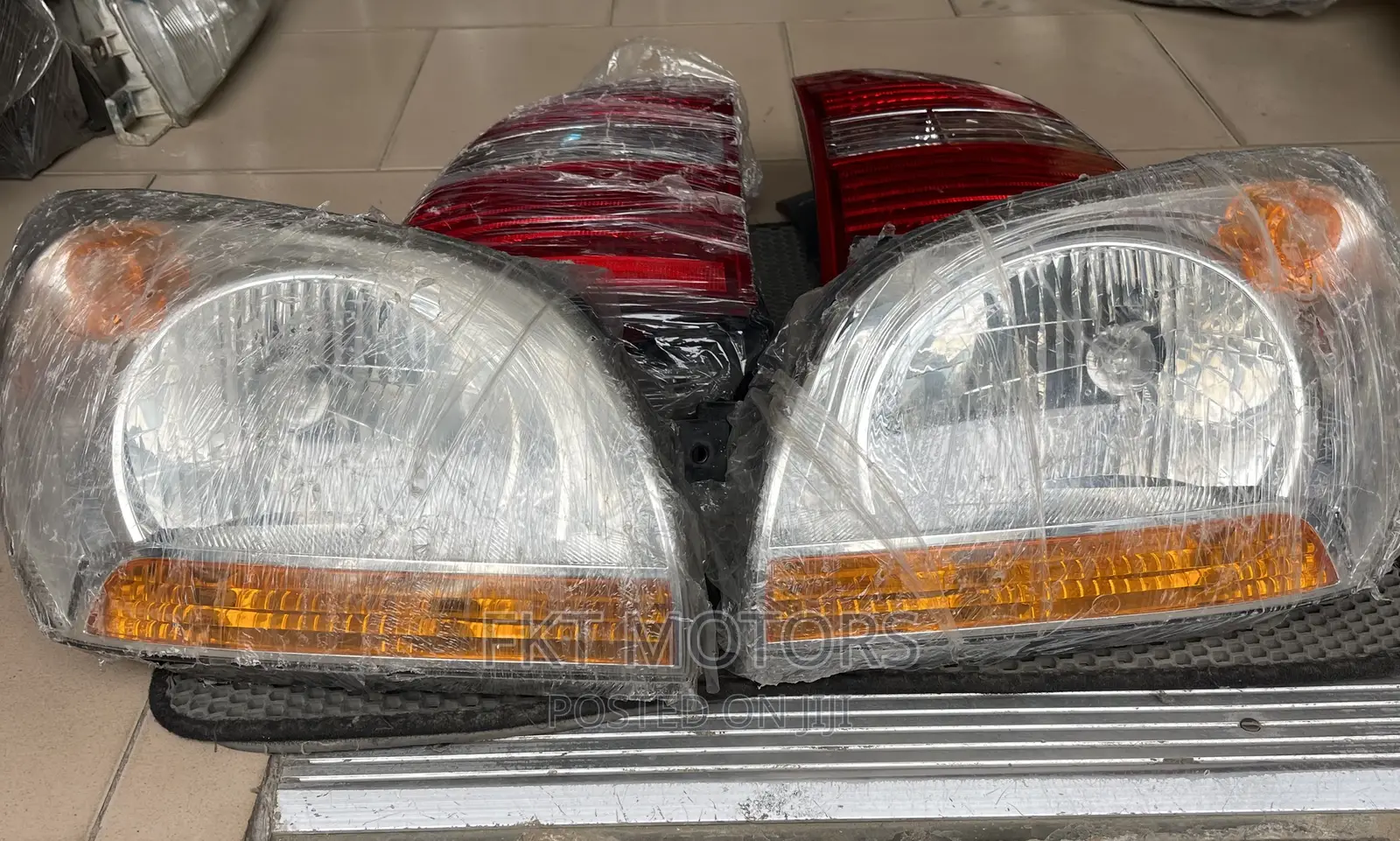 Kia Sportage Headlights Taillights 2009,2010,2011,2012,2013