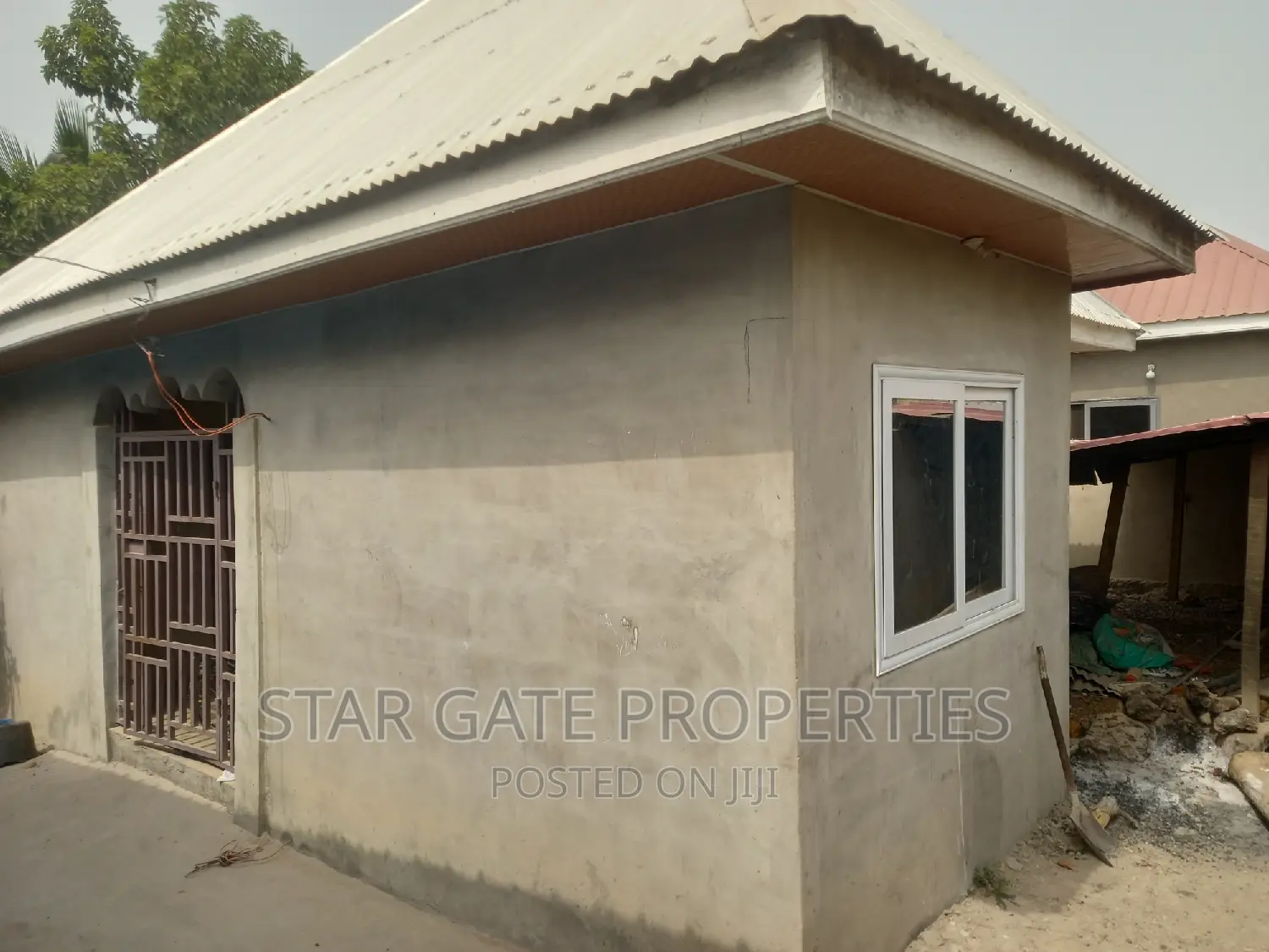 5bdrm House in Ejisu Edwinease for sale