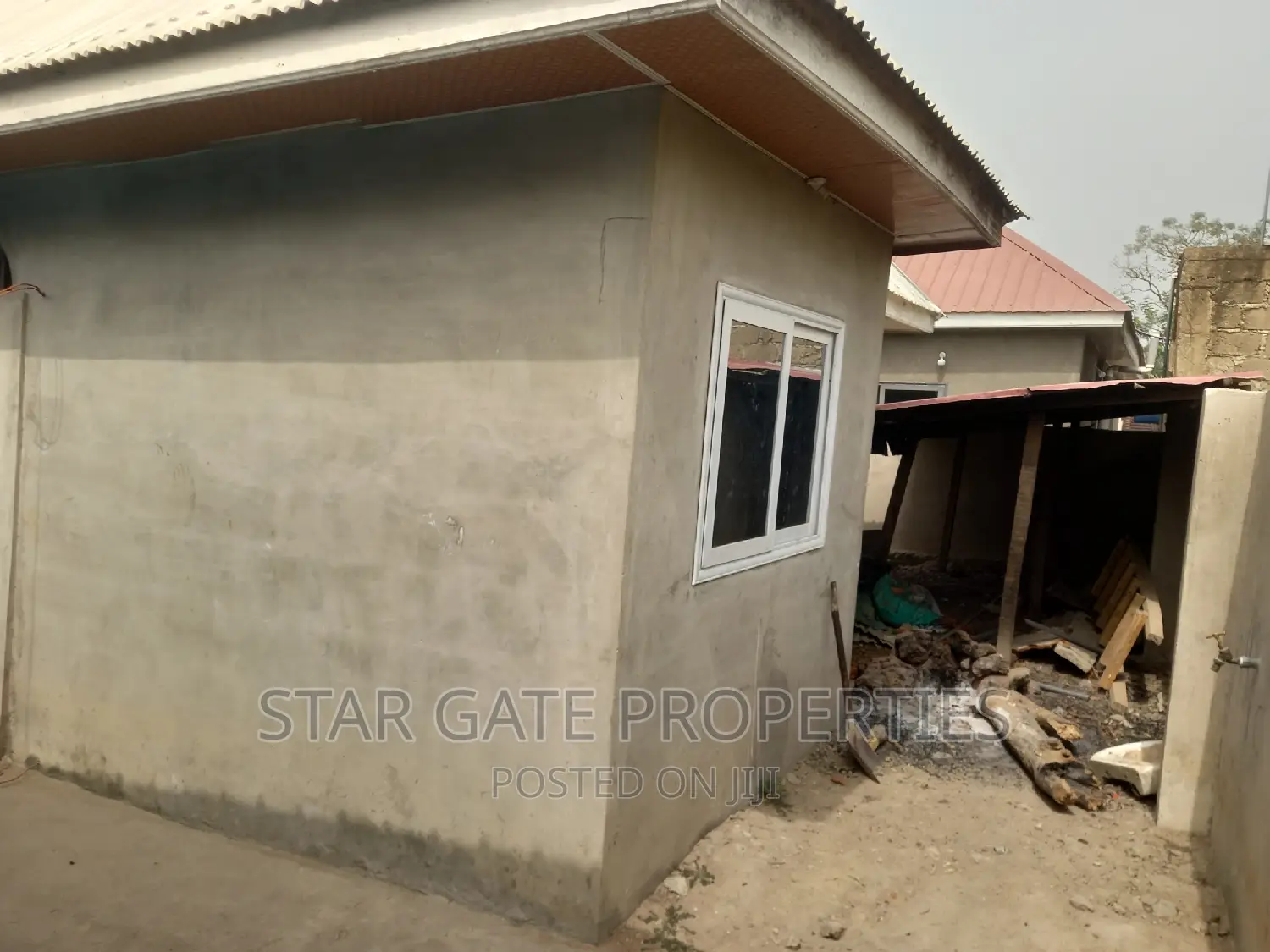 5bdrm House in Ejisu Edwinease for sale