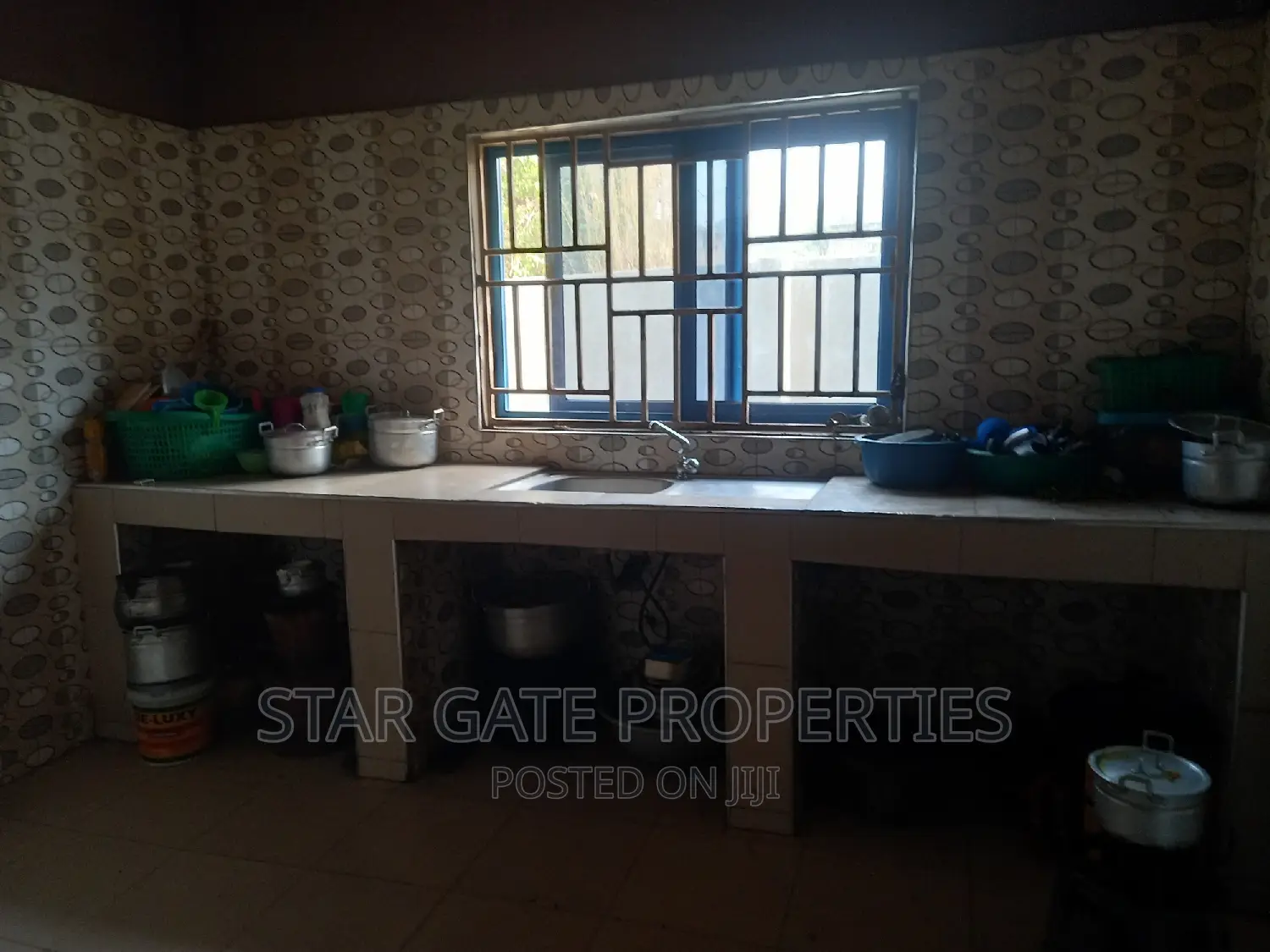 5bdrm House in Ejisu Edwinease for sale