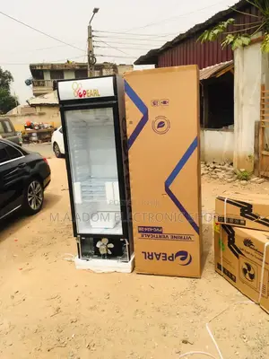 Extremely Chilling Pearl PVC-424 Single Door Display Fridge.
