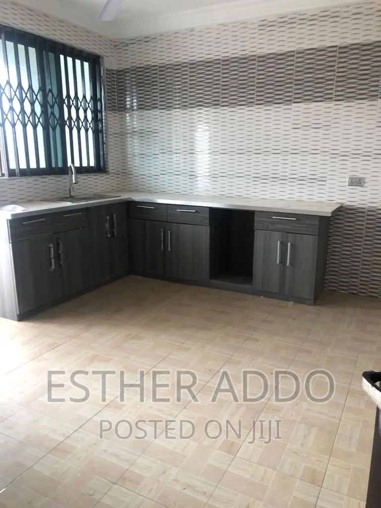 2bdrm Apartment in Ashaley Botwe for rent