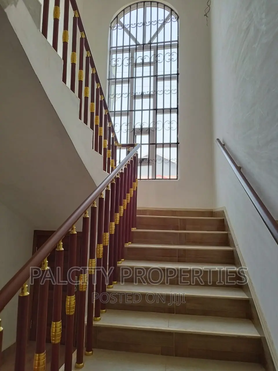 5bdrm House in Diamond Hills, Kumasi Metropolitan for sale