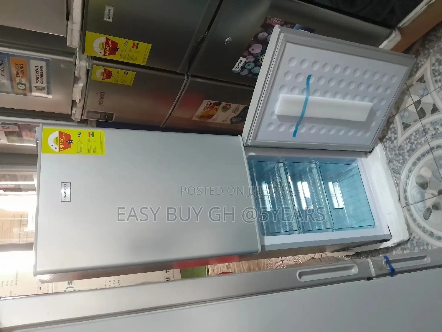 Nasco Refrigerator 158L + Blender