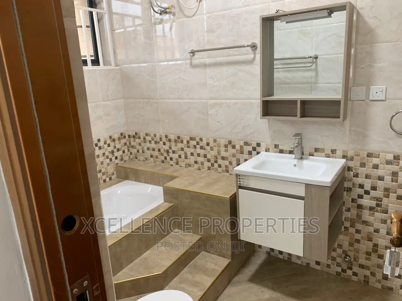 3bdrm Apartment in Xcellence Properties, Adjiriganor for rent