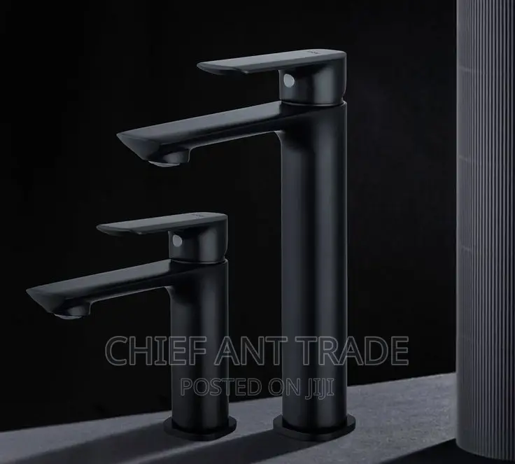 Tap / Faucet Black. Hot Cold. Qh850