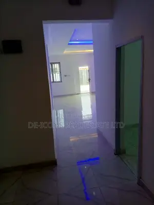 3bdrm Mansion in De-Icons Real Estate, Awutu Senya East Municipal