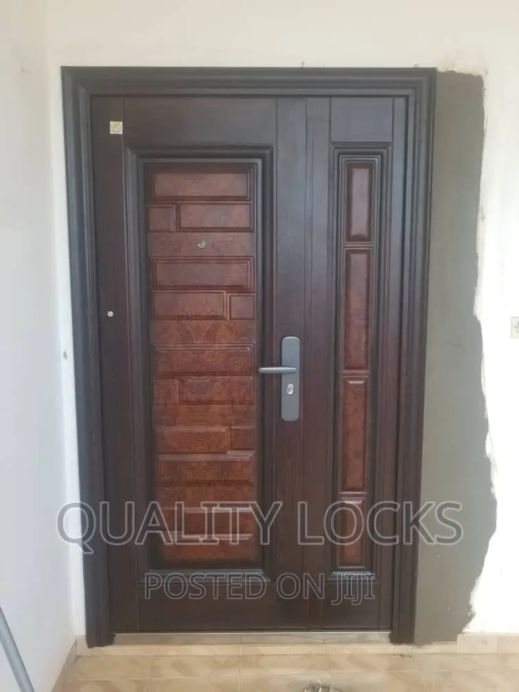 Safety Locks Smooth One and Half Door With Accessories