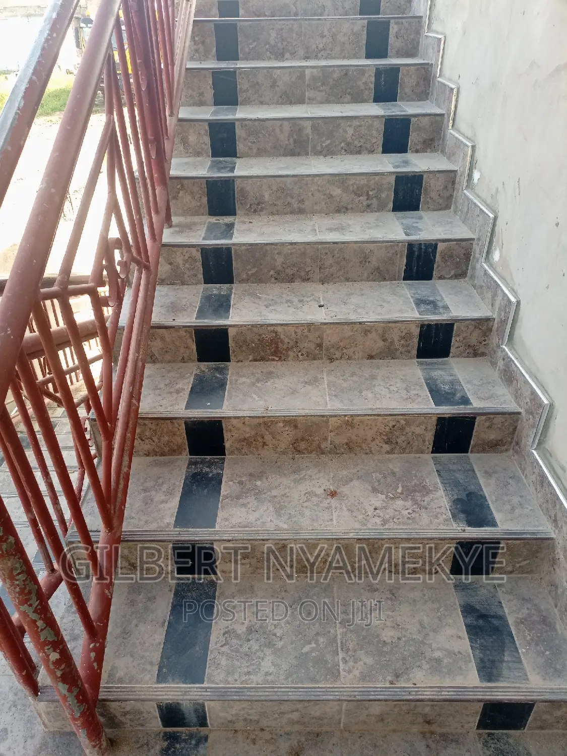 Professional and Good Tiler for Your Project