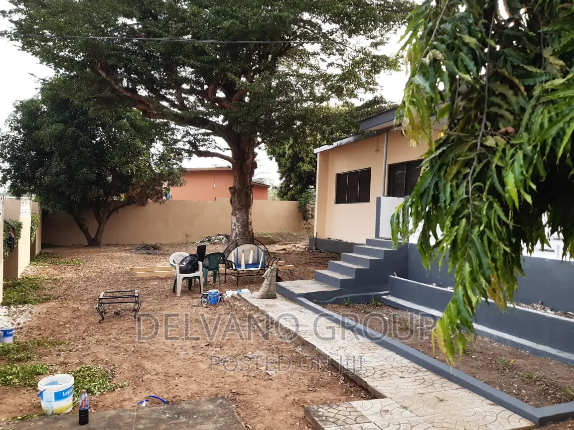 3bdrm Bungalow in Housing Down for sale