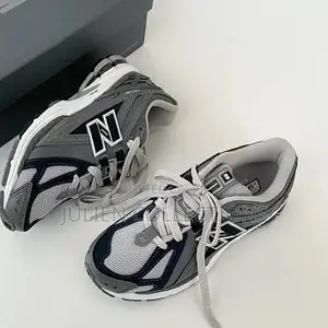 New Balance 1906