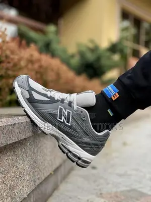 New Balance 1906