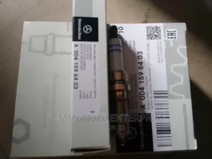 Mercedes Benz C200 2010 Spark Plugs. Original Benz