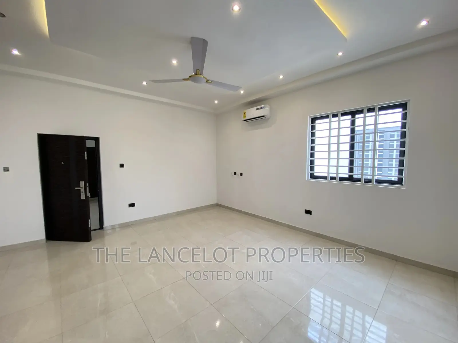 5bdrm House in East Legon for sale