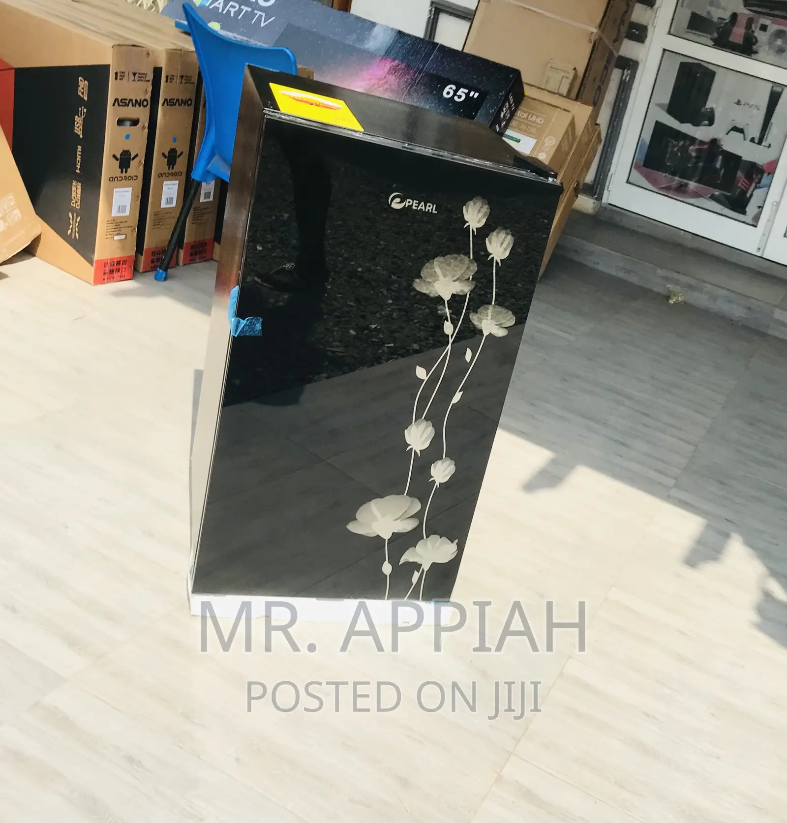 Extremely Chilling Pearl PF-109 Single Door Fridge,Black.