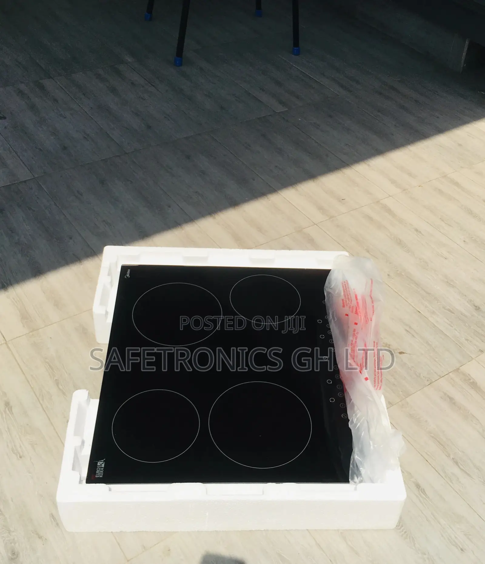 Available Electric MC-HF605 Black Glass Midea Cooker