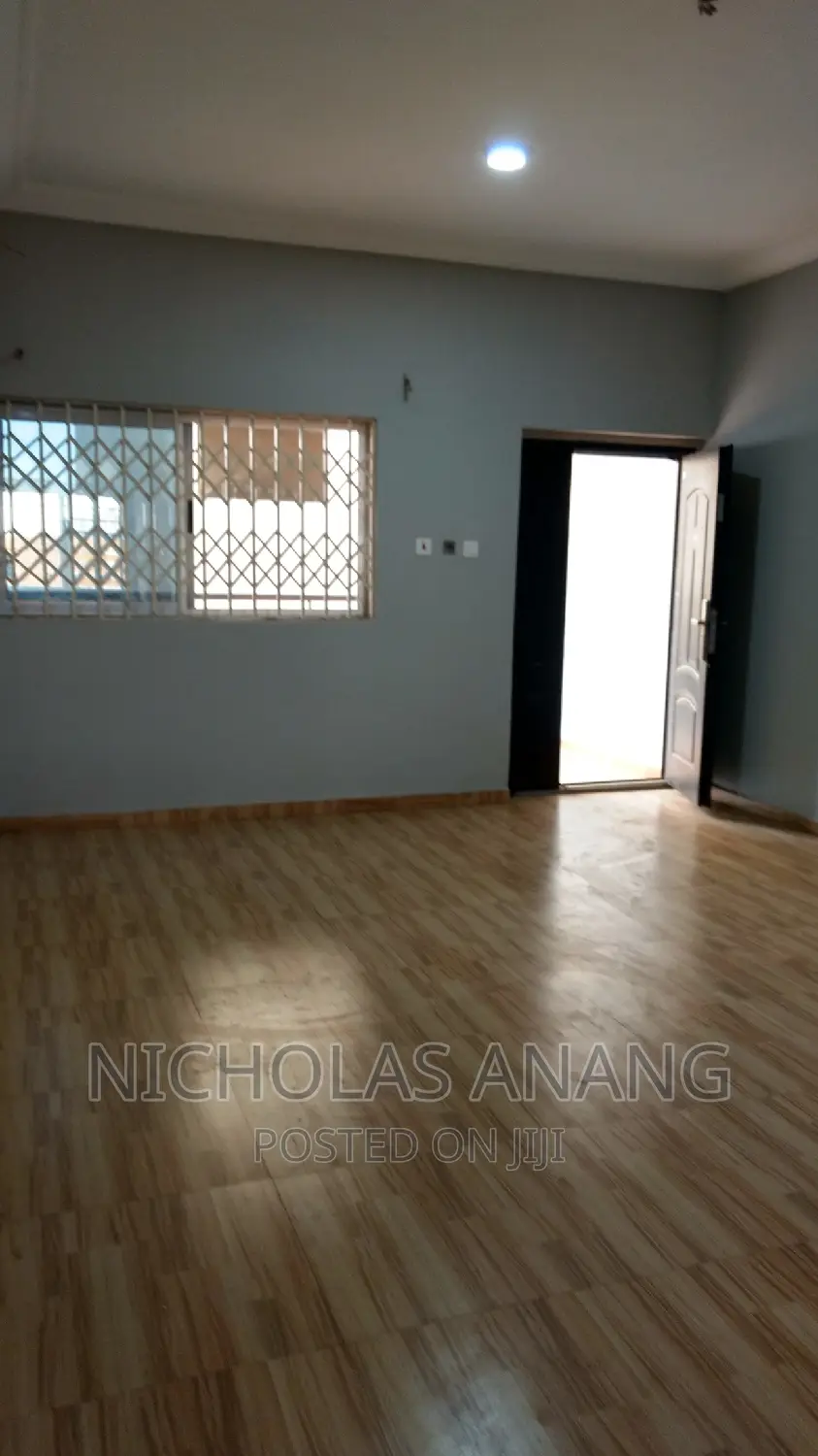 2bdrm Apartment in Dorns Properties, New Town for rent