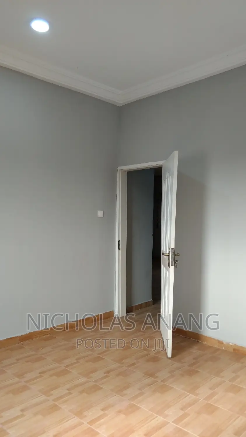 2bdrm Apartment in Dorns Properties, New Town for rent