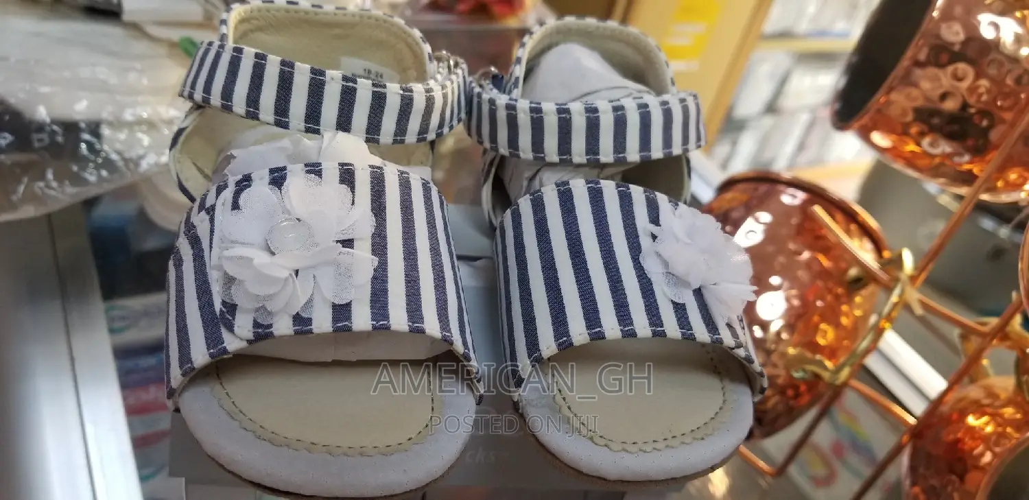 ROBEEZ First Kids Wear ( 18-24 Months)