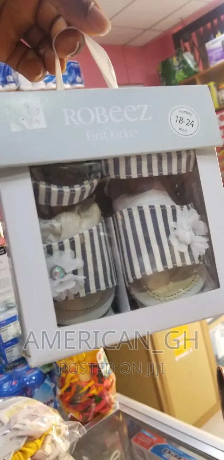 ROBEEZ First Kids Wear ( 18-24 Months)