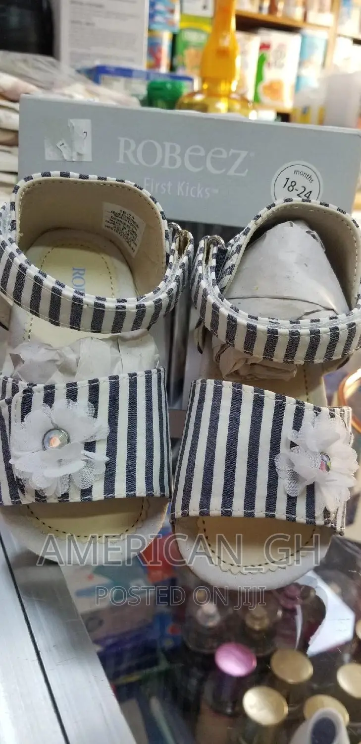 ROBEEZ First Kids Wear ( 18-24 Months)