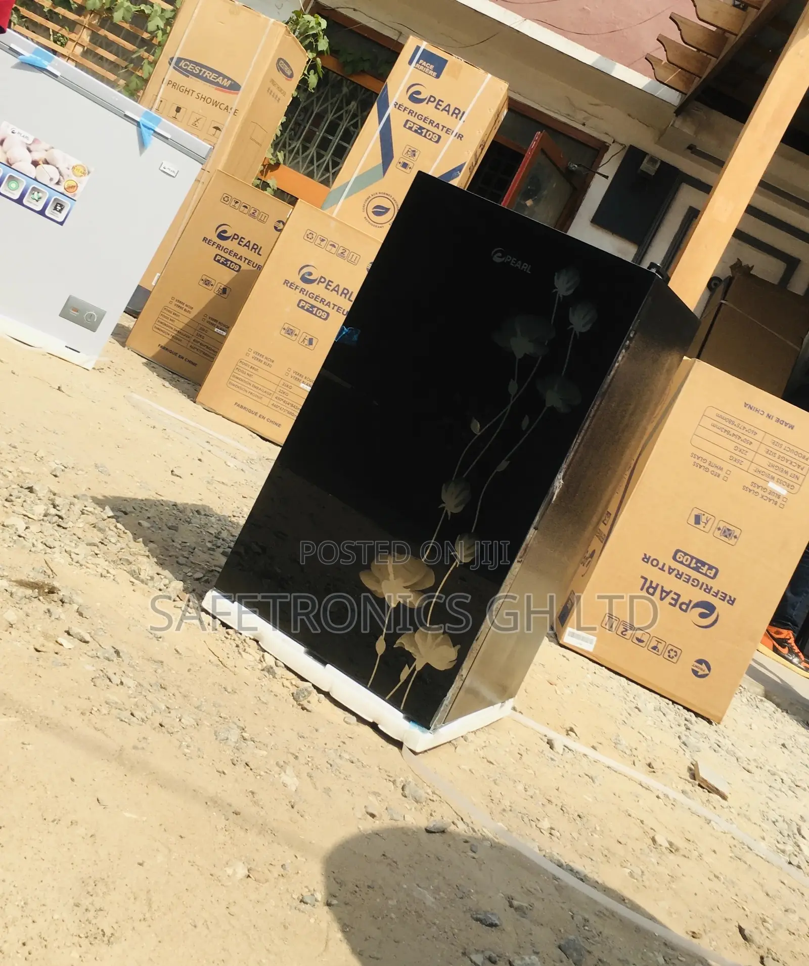 Glass Black Pearl Topfreezer Singledoor Tabletop Fridge