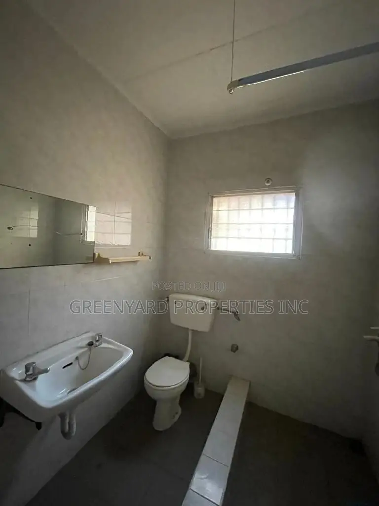4bdrm House in East Legon for rent