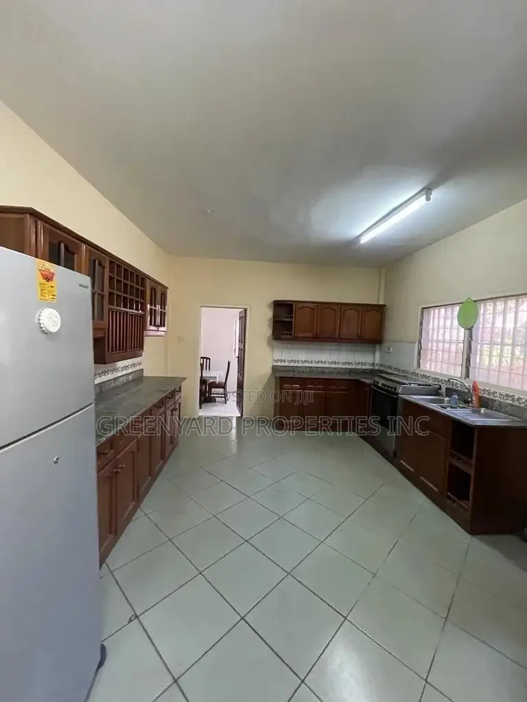 4bdrm House in East Legon for rent