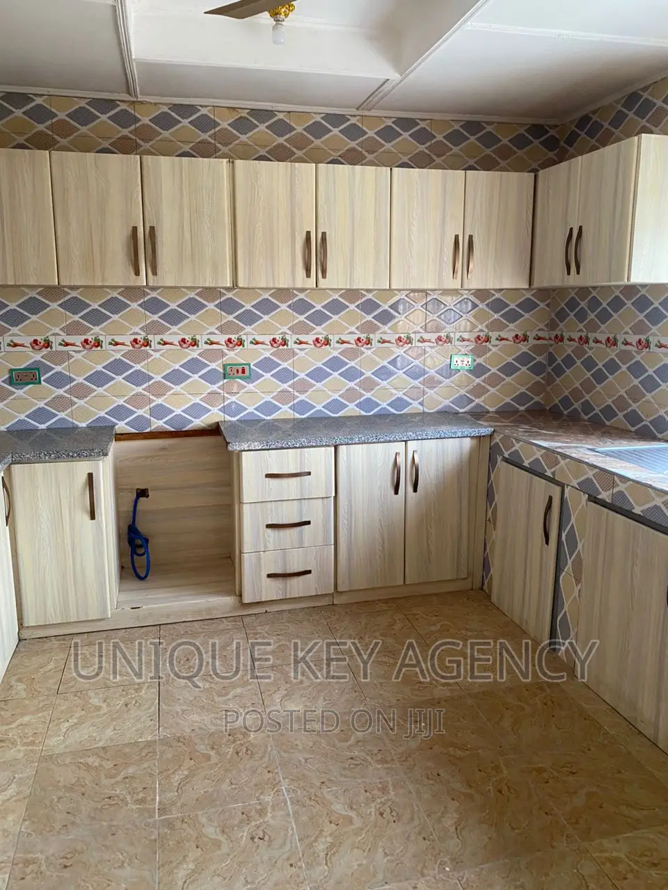3bdrm Apartment in Unique Key Agency, Agbogba for rent