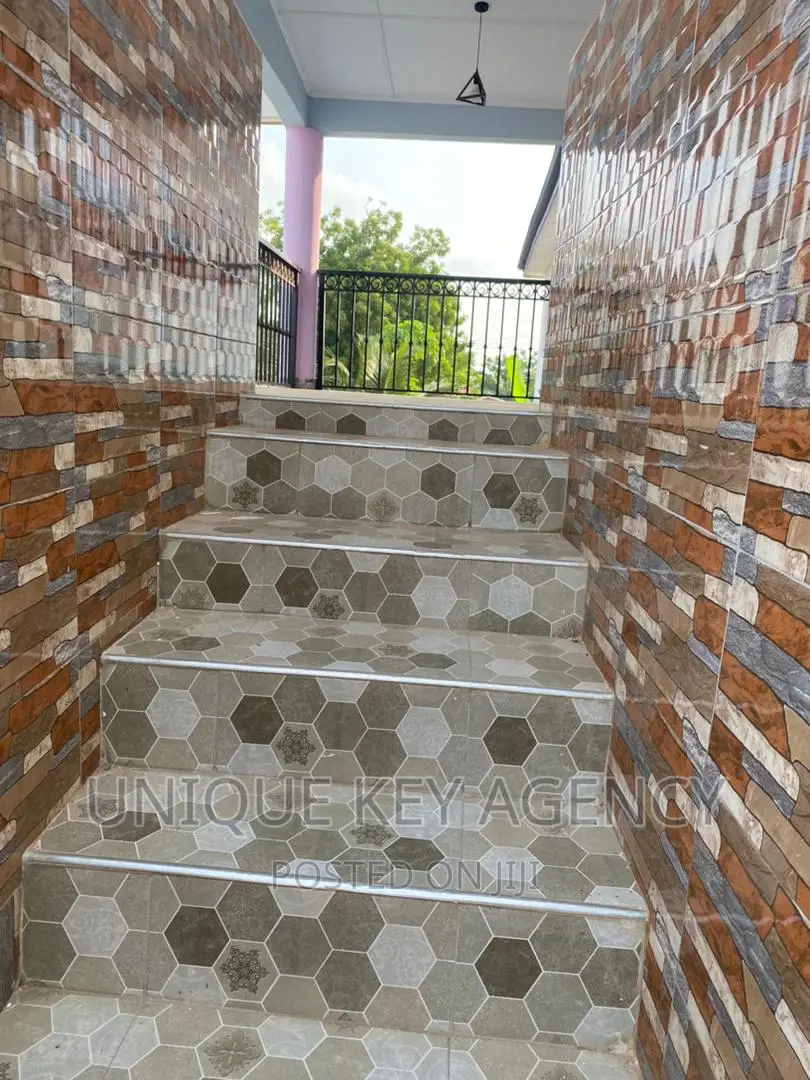 3bdrm Apartment in Unique Key Agency, Agbogba for rent