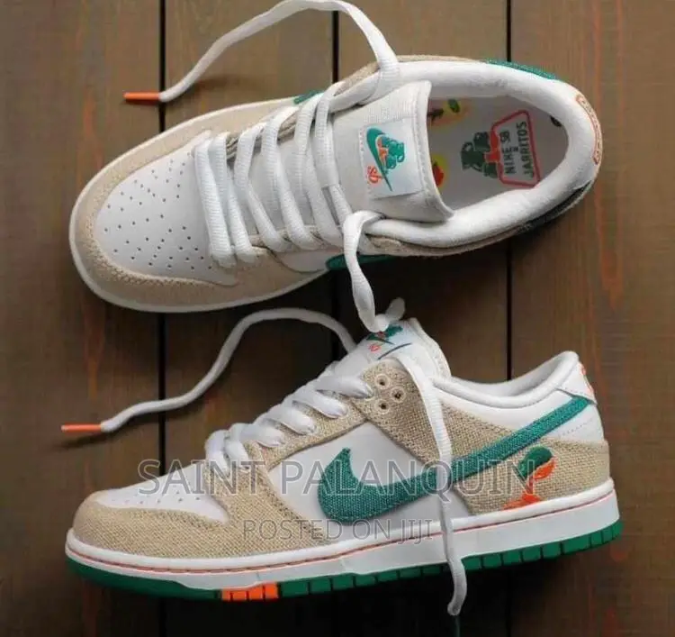 Nike Dunk Sneaker