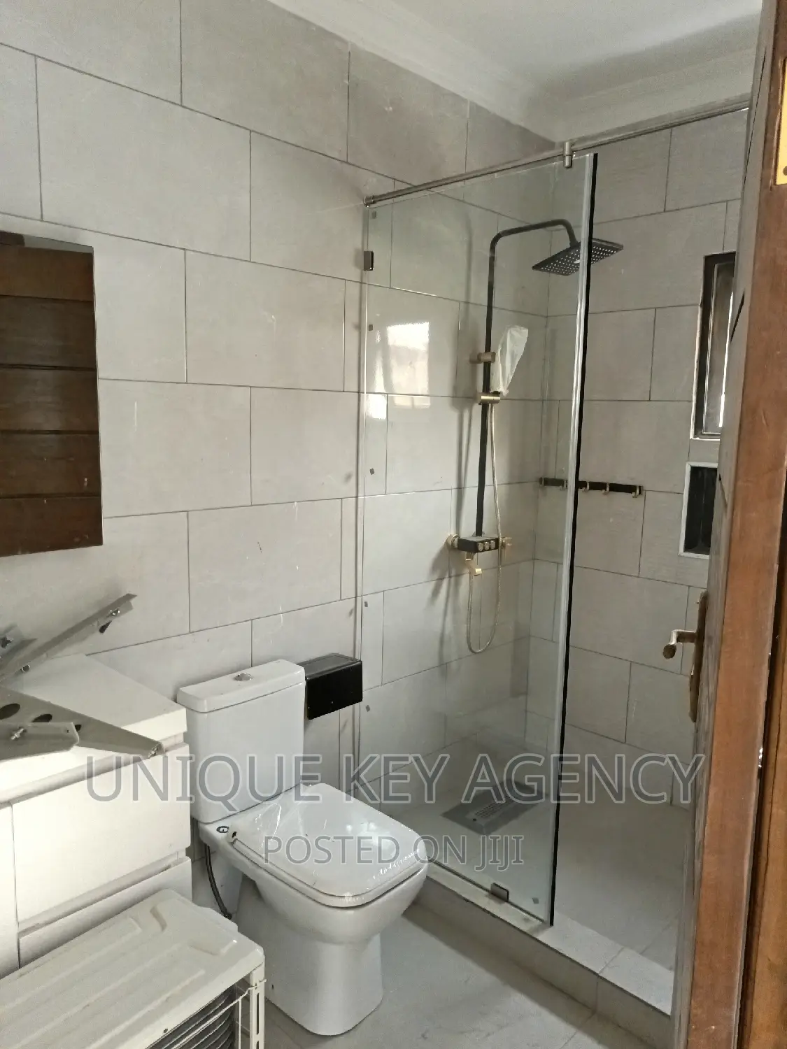 2bdrm Apartment in Unique Key Agency, Airport Residential Area