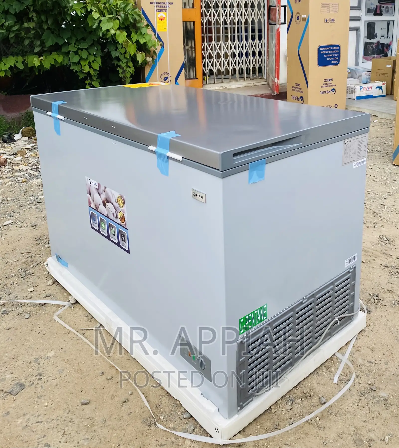Well Design Pearl PCF-460(380)Ltrs Single Door Freezer.