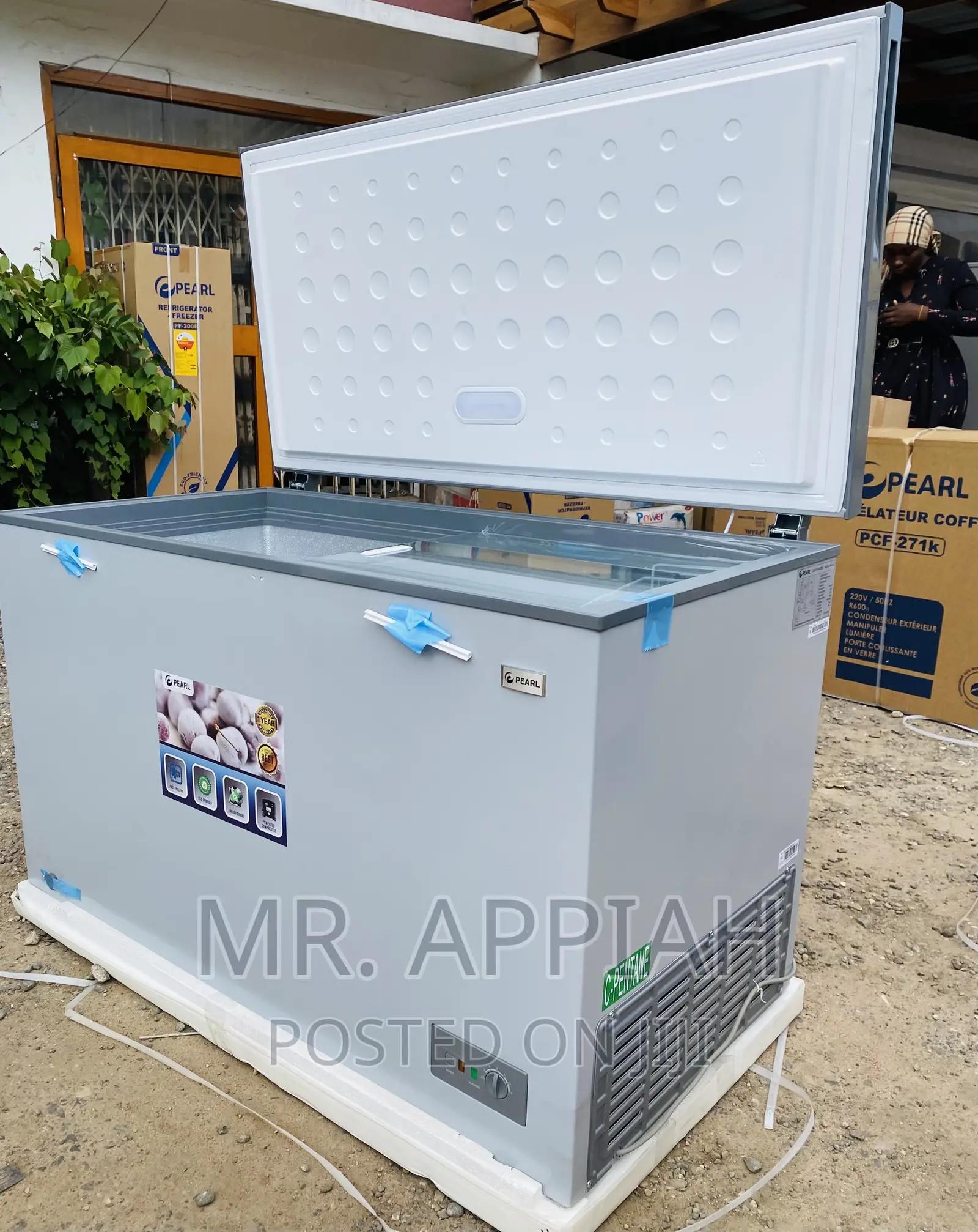 Super Chilling Pearl PCF-460(380)Ltrs Single Door Freezer.