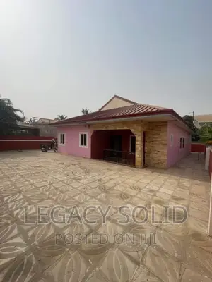 3bdrm House in Legacy Solid Real, Baatsona Total for rent