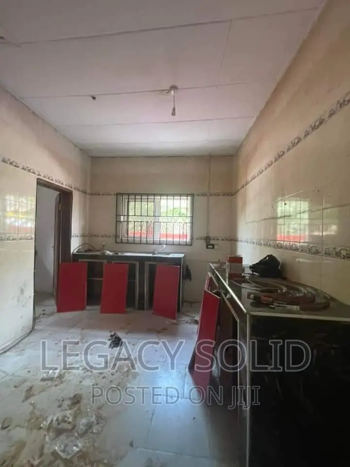 3bdrm House in Legacy Solid Real, Baatsona Total for rent