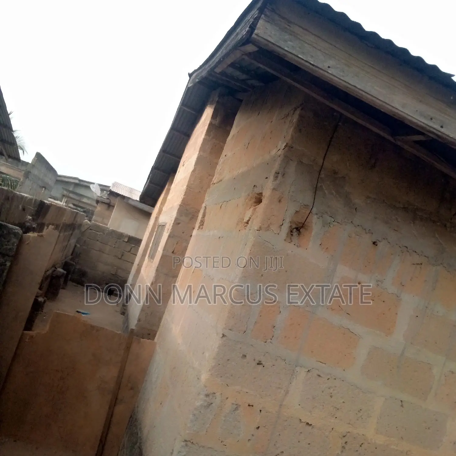 6bdrm House in Atimatim Taabuom, Kumasi Metropolitan for sale