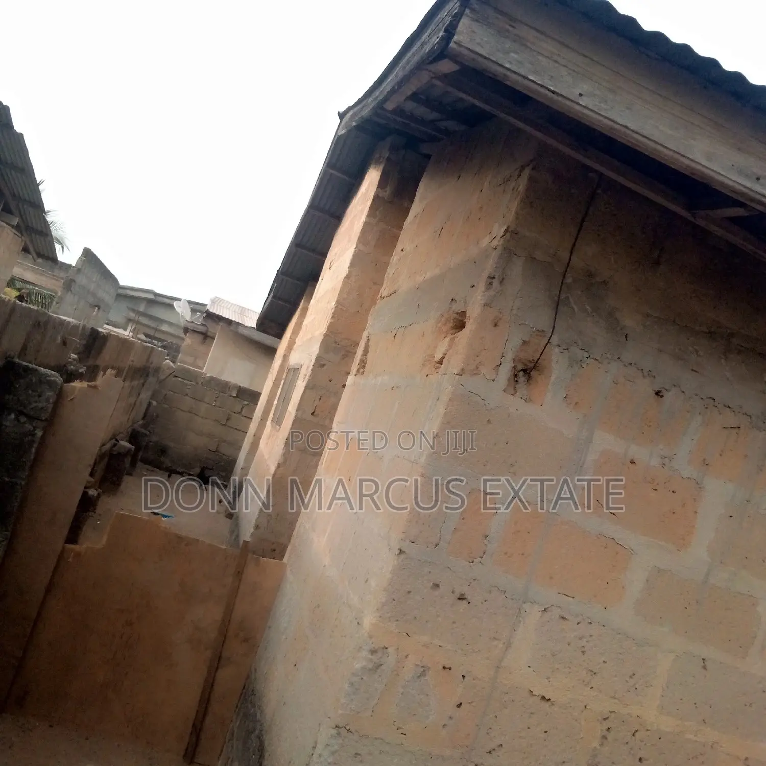 6bdrm House in Atimatim Taabuom, Kumasi Metropolitan for sale
